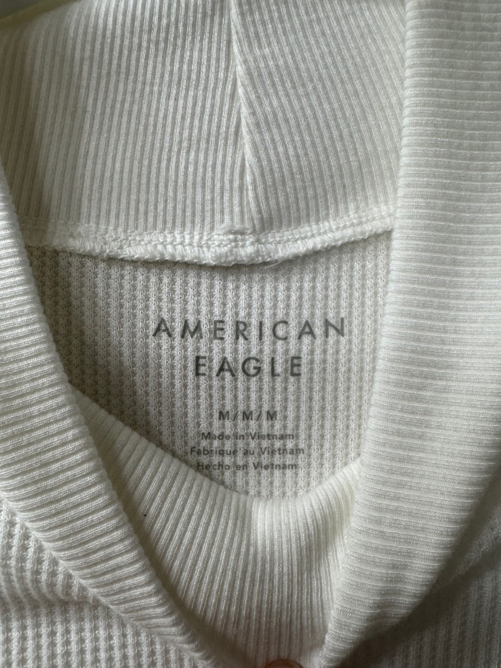 American Eagle White Knit Mock Neck Long Sleeve Women’s Top.